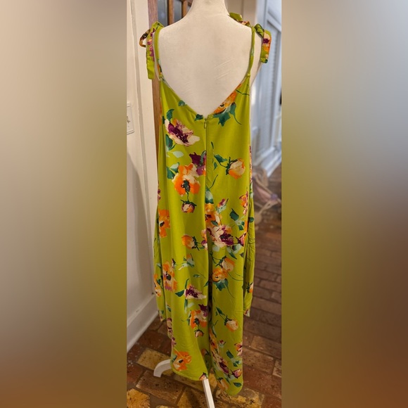 Vince Camuto Green Floral Wide Leg Jumpsuit Size L - Picture 2 of 4